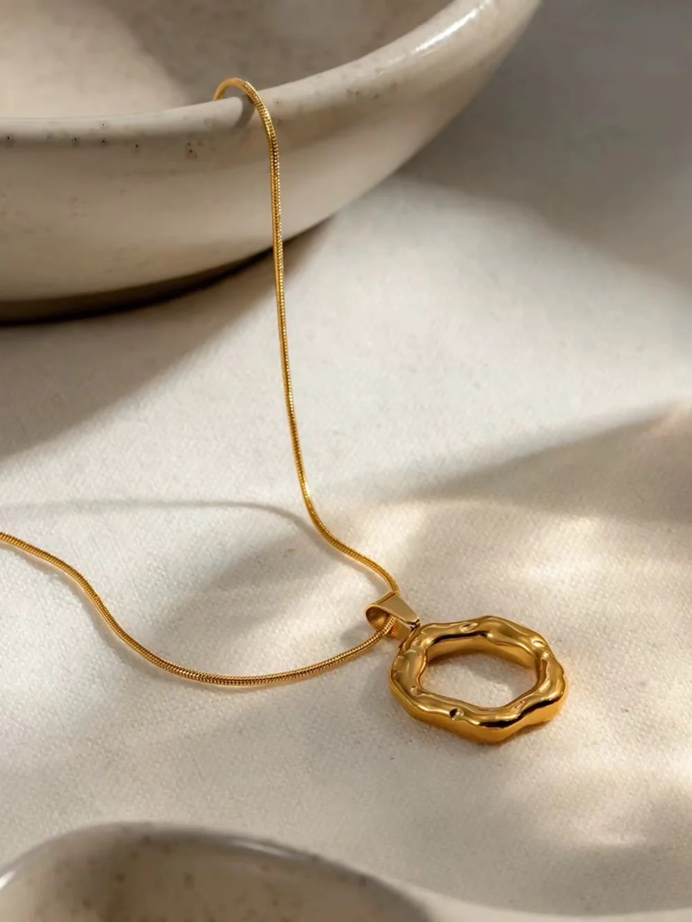18K Gold Plated Circle Pendant Necklace - Picture 2 of 8